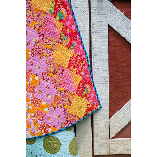 Tula Pink Aurora Quilt Kit Featuring Tula Pink Zuma